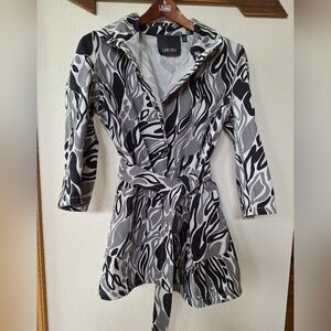 Carlisle Womens Canvas Retro Style Tie Waist Jacket. Womens size 4